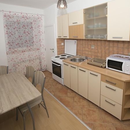 Downtown 3 Bedroom Apartment Сараево Экстерьер фото