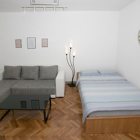 Downtown 3 Bedroom Apartment Сараево Экстерьер фото