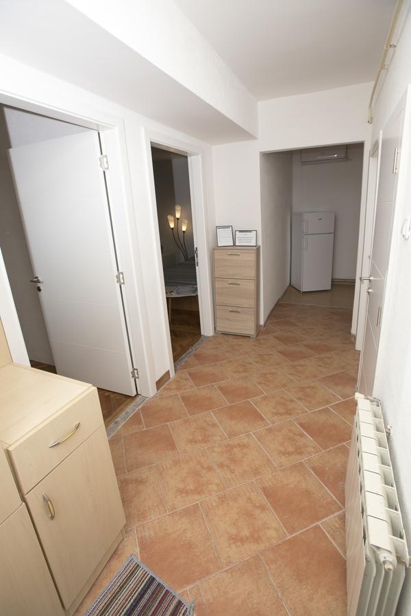 Downtown 3 Bedroom Apartment Сараево Экстерьер фото