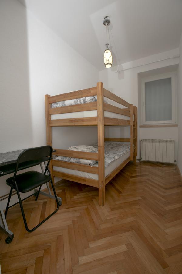 Downtown 3 Bedroom Apartment Сараево Экстерьер фото