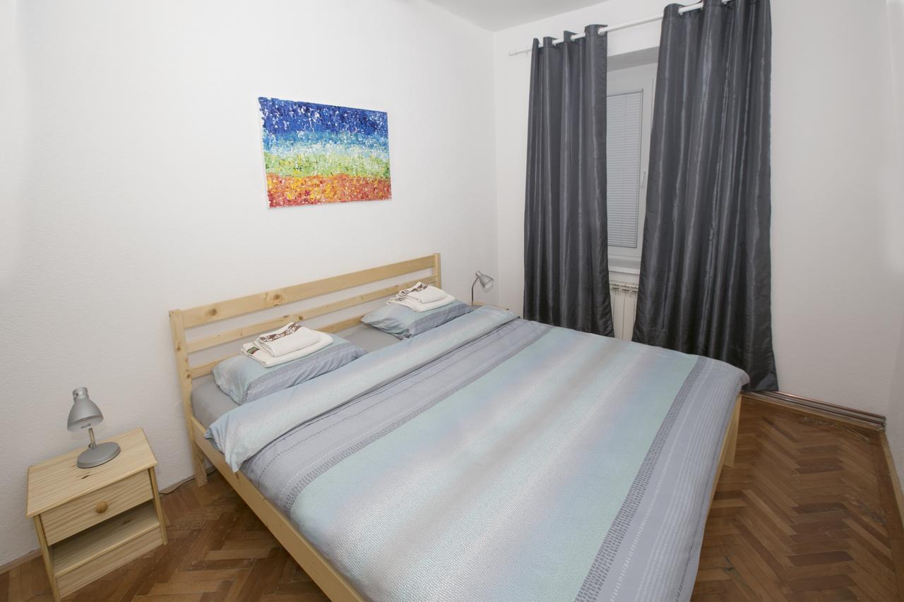 Downtown 3 Bedroom Apartment Сараево Экстерьер фото